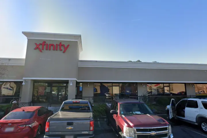 Xfinity – 1800 East Victory Drive