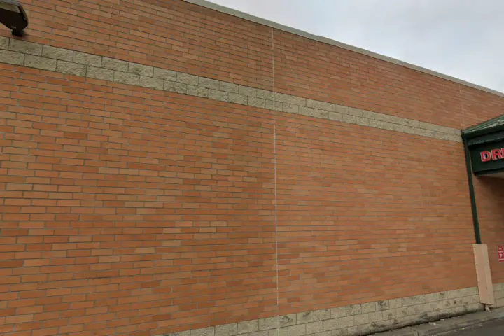 Xfinity – 1808 Pioneer Parkway West