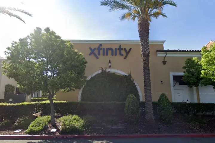 Xfinity – 2001 Diamond Blvd Suite 150