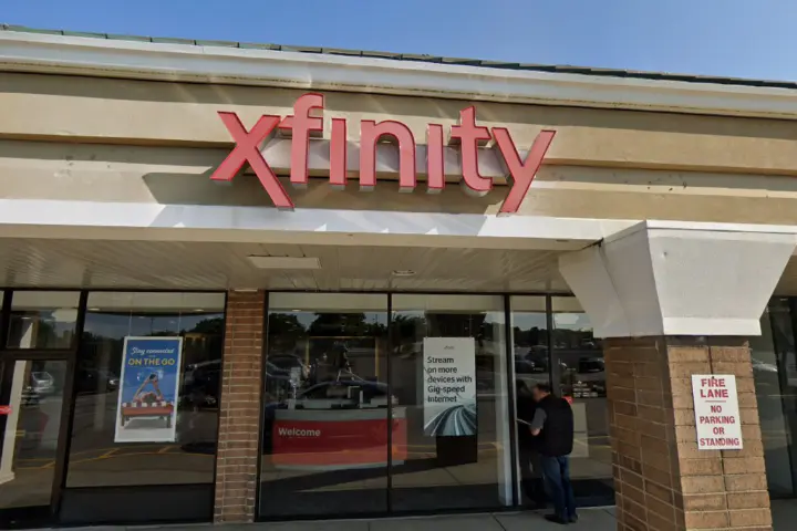 Xfinity – 220 Connecticut 12