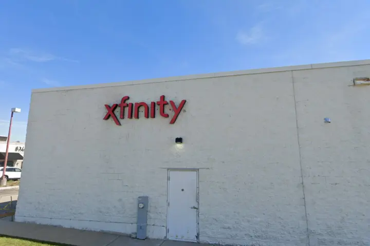 Xfinity – 2565 Sycamore Rd