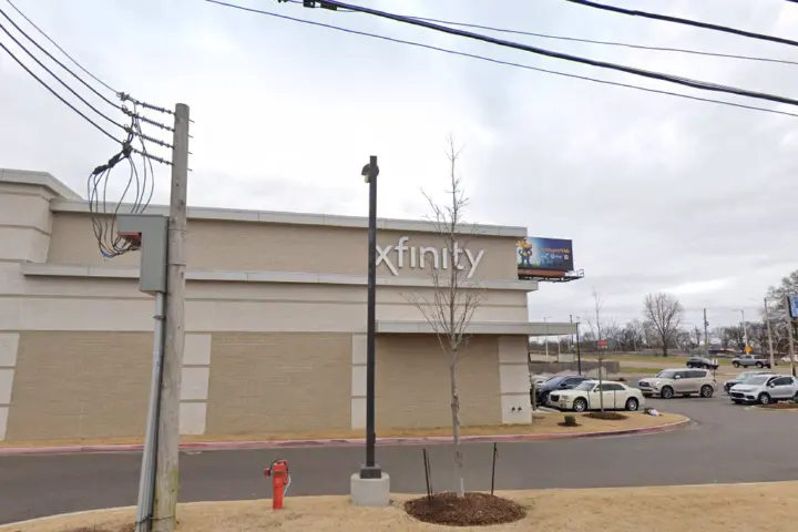 Xfinity – 2847 Poplar Ave