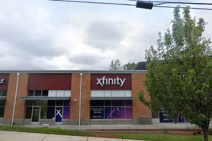 Xfinity – 291 NE 223rd Avenue