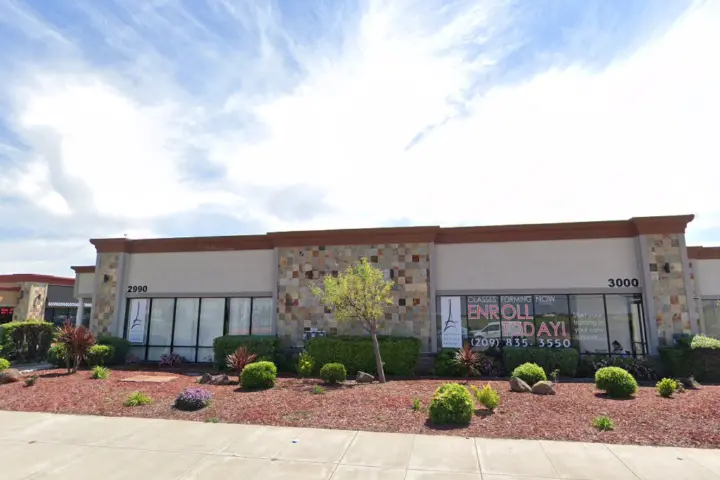 Xfinity – 2990 West Grant Line Road
