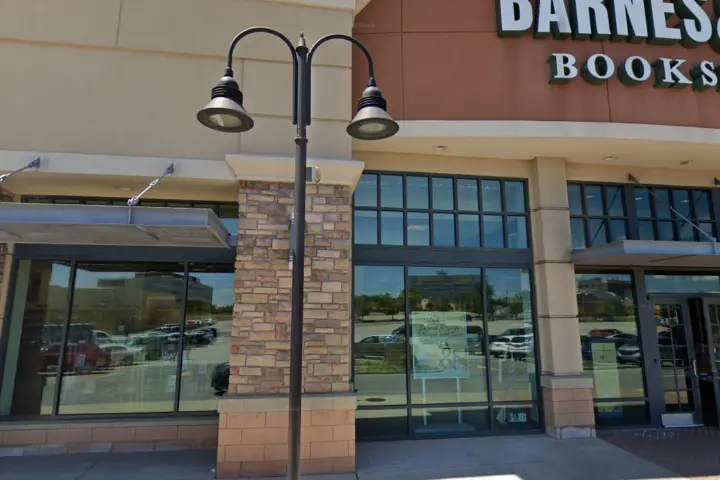 Xfinity – 301 South Hills Village Space 2270