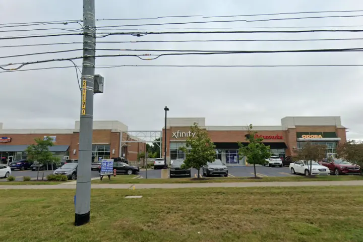 Xfinity – 3044 S. Rochester Rd