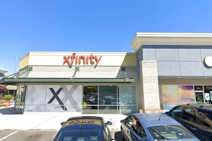 Xfinity – 31423 Pacific Highway South
