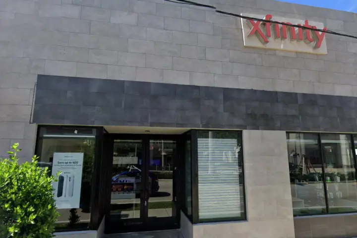 Xfinity – 3164 N Miami Ave.