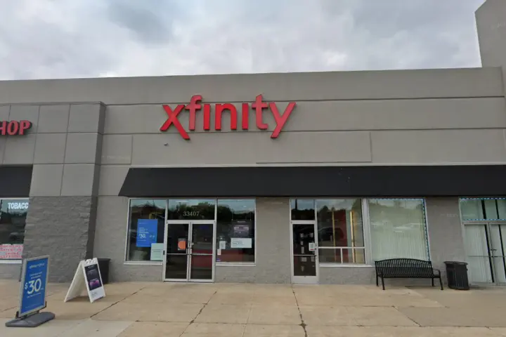 Xfinity – 33407 Van Dyke