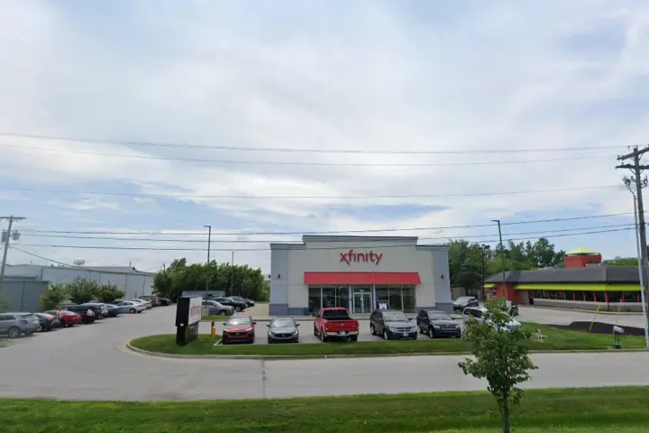 Xfinity – 3465 South St