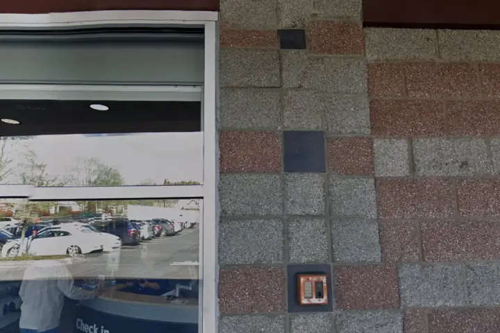 Xfinity – 391 Strander Blvd
