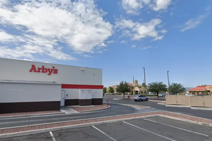 Xfinity – 4433 N 1st Ave STE 103