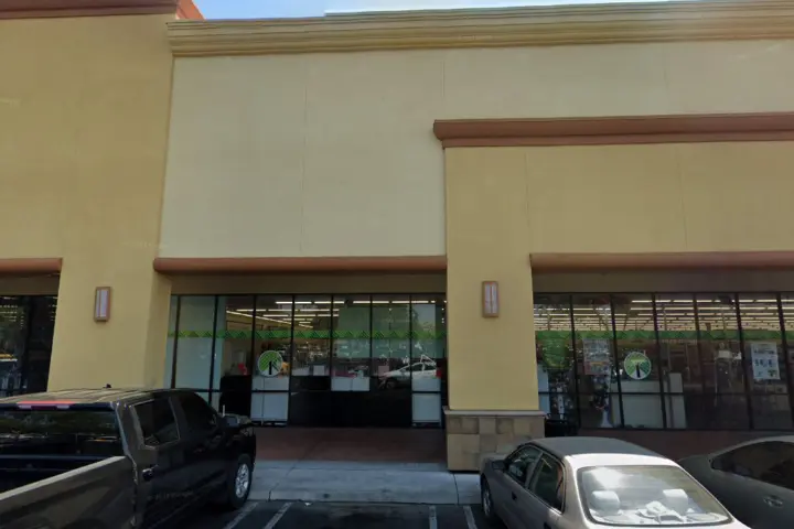 Xfinity – 4462 W. Shaw Avenue Suite G-10
