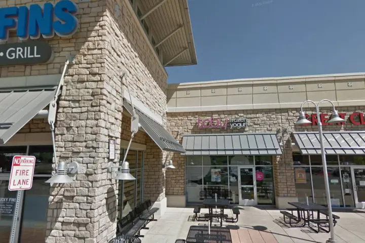 Xfinity – 4530 CenterPlace Drive Suite 372