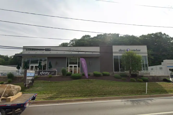 Xfinity – 4840 McKnight Road Suite B