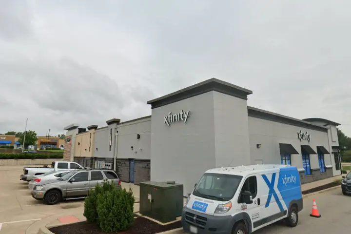 Xfinity – 5038 N Big Hollow Road