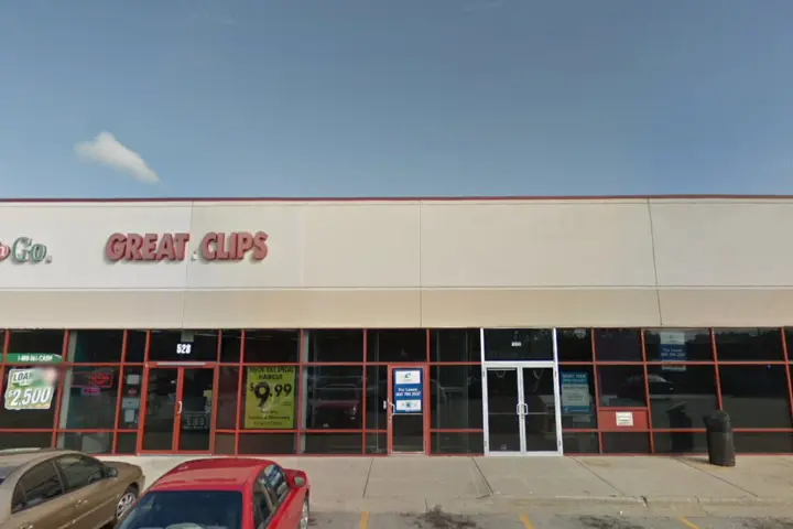 Xfinity – 530 East Rollins Road
