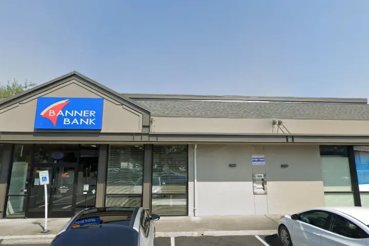 Xfinity – 54 Rainier Ave South Unit B