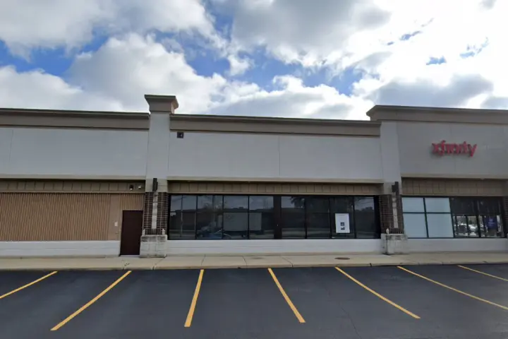 Xfinity – 5890 Northwest Highway