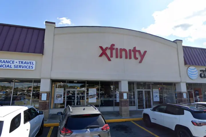 Xfinity – 600 South St W Suite 8