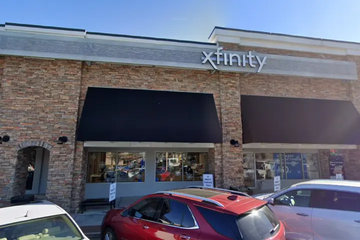 Xfinity – 6255 Roswell Rd
