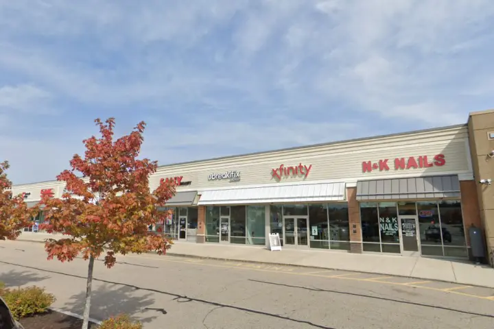 Xfinity – 700 Lafayette Rd Suite 109
