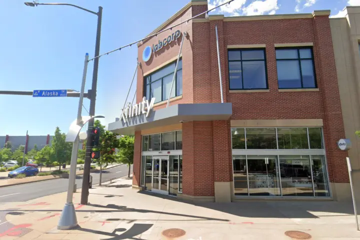 Xfinity – 7400 W Alaska Dr