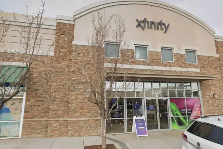 Xfinity – 8222 S Yosemite St Suite 110