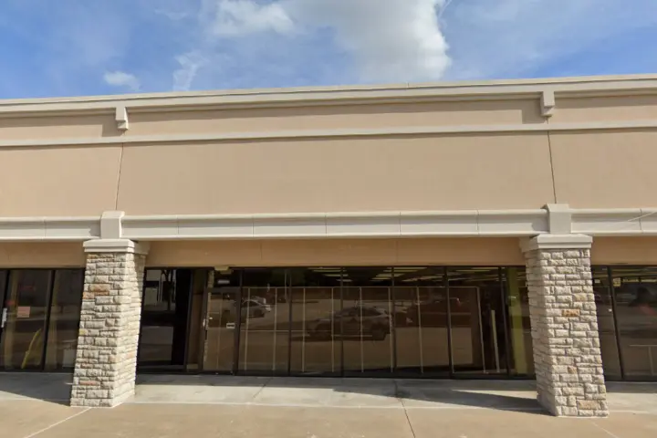 Xfinity – 8544 Highway 6 North