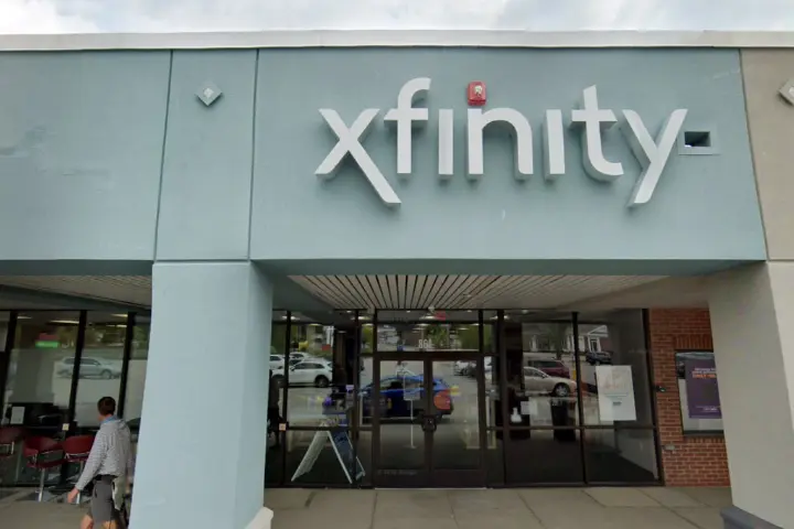 Xfinity – 861 Central Ave