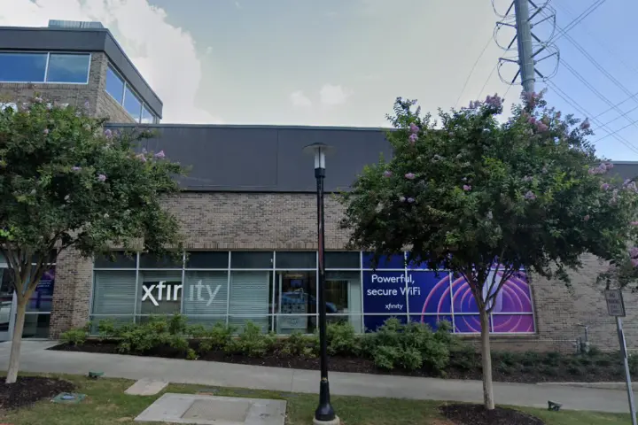 Xfinity – 945 Battery Ave SE